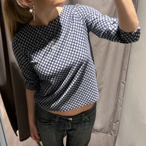 Tröja - Superfin tröja i fint mönster. 🌸🌸