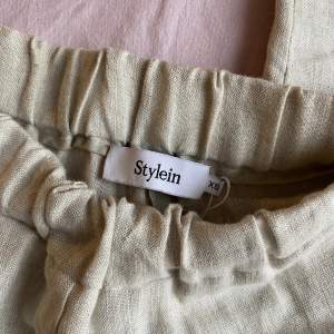Jätte fina hög kvalite linne byxor från Stylein. 