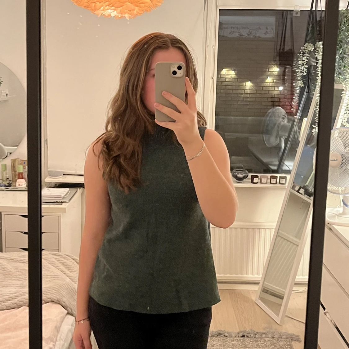 Mörkgrön polotröja 