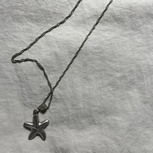 Silver Halsband - Fint halsband köpt på marknad i spanien❤️ 