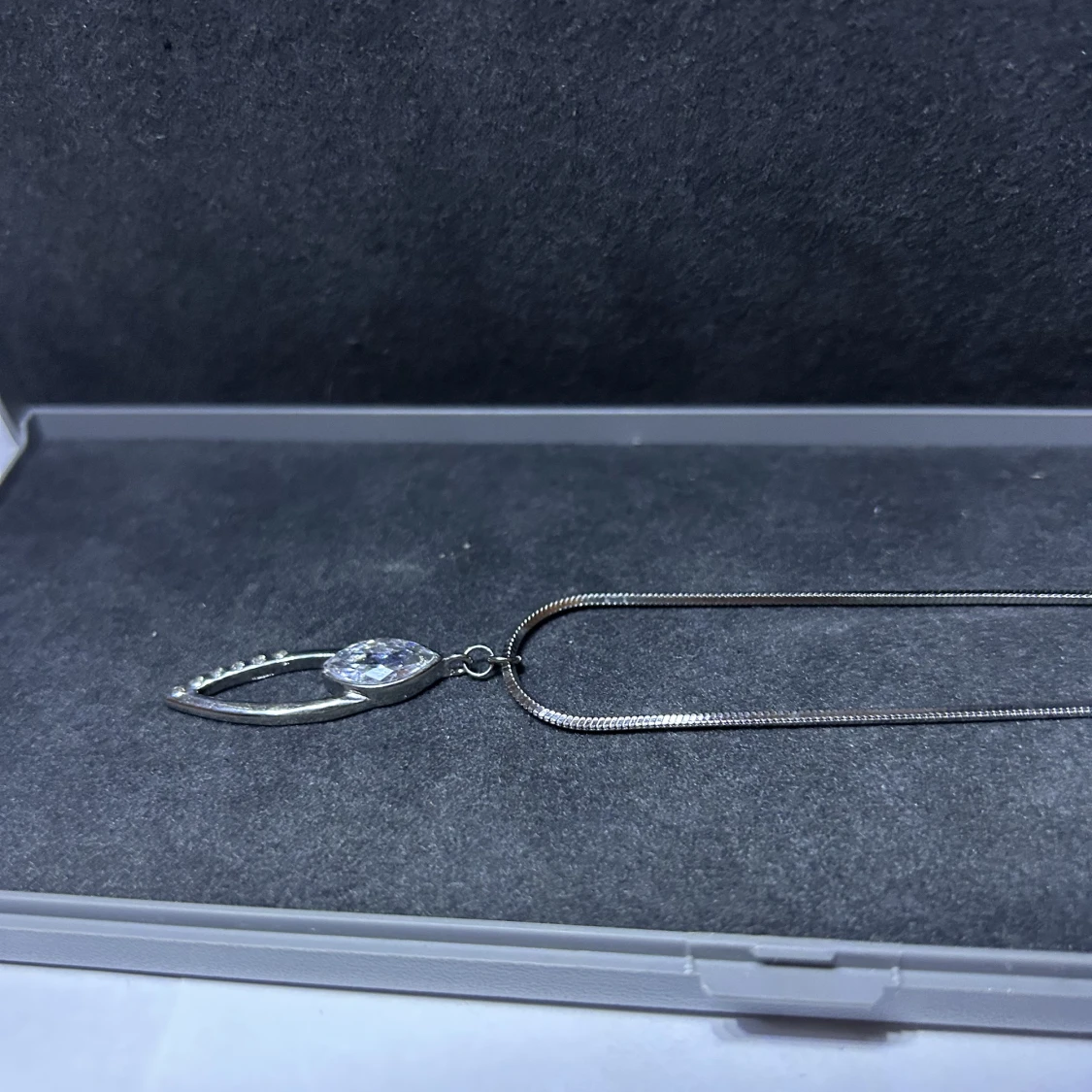 Halsband ”Earthquake” - 90