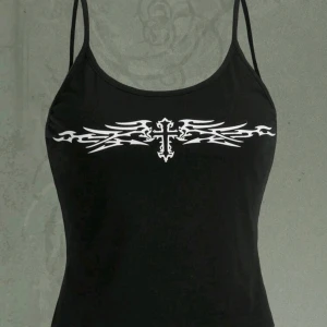 Svart linne - Snyggt svart linne, aldrig använt! 