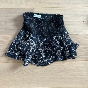 Zara kjol  - Svart zara kjol