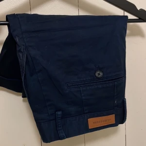 J Lindeberg shorts - Superfina shorts från J Lindeberg. Endast använd ett fåtal gånger. Storlek 30.
