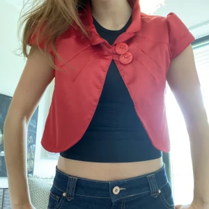 Bolero  - Röd bolero kofta❤️ 