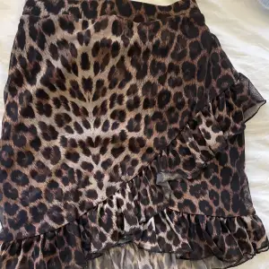 Leopard kjol från Nelly💕kommer inte till användning, pris kan diskuteras