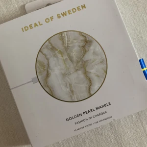 Ideal of sweden Laddare - Laddare ifrån ideal of sweden  HELT NY  Funkar till alla olika sorters mobiler + airpods. Säljer för 160kr Köptes för ca 400kr  
