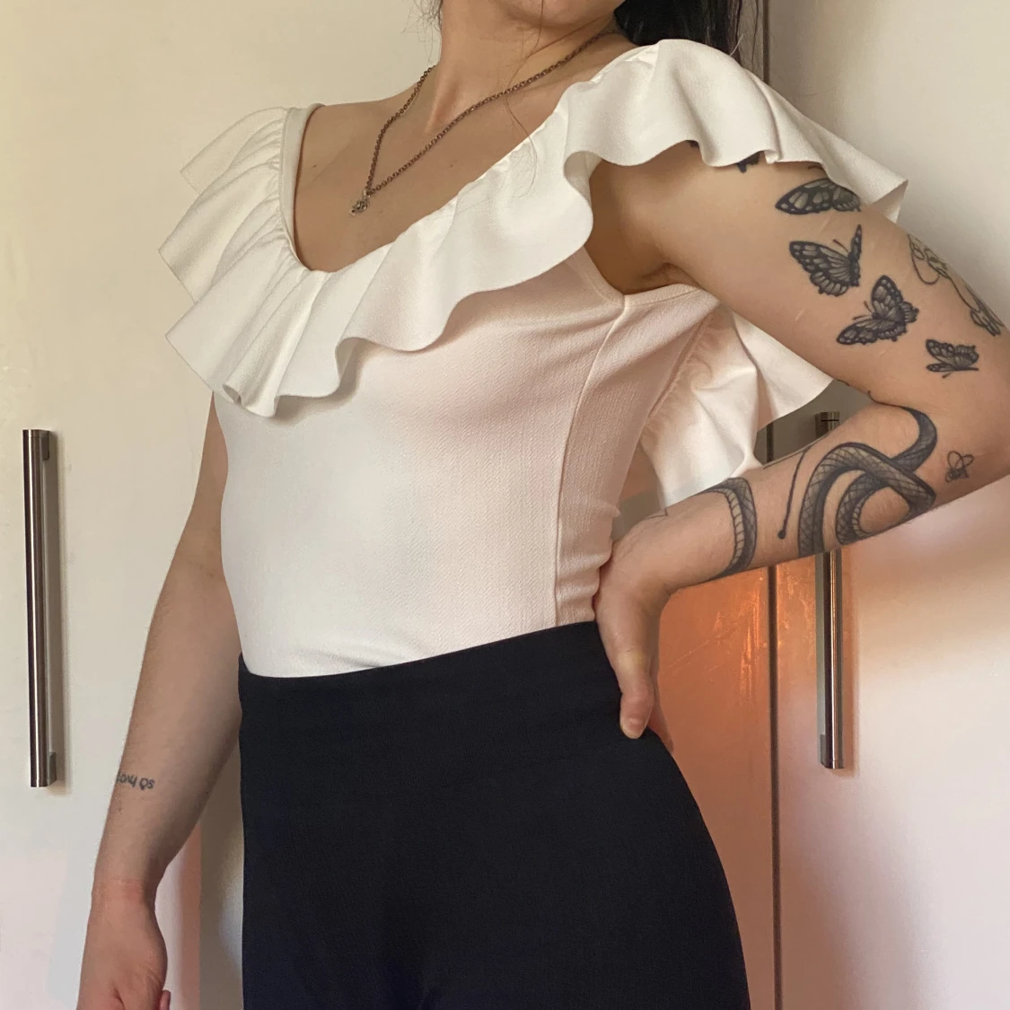 Low-back Off-Shoulder - 90