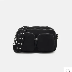 Väska - Säljer denna otroligt fina väska från Gina, som tyvärr nt kommer till användning längre. 💖