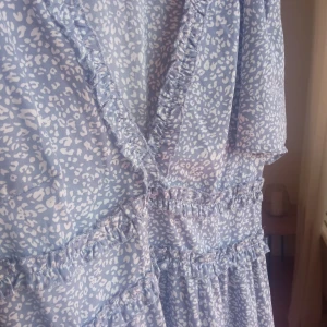 Lång Klänning 💙 - Lång klänning av fint material (ej transparent) 💙🥴✨perfekt för sommaren!!