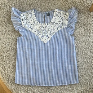 Blus - Supervackra blus nu till sommaren!💘😻Helt oanvänd, inga skador eller fläckar!❤️