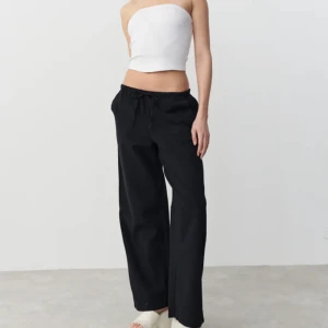 Gina linnebyxor - Linnebyxor från Gina Tricot, storlek XS Nypris 400kr💕🙌🏻