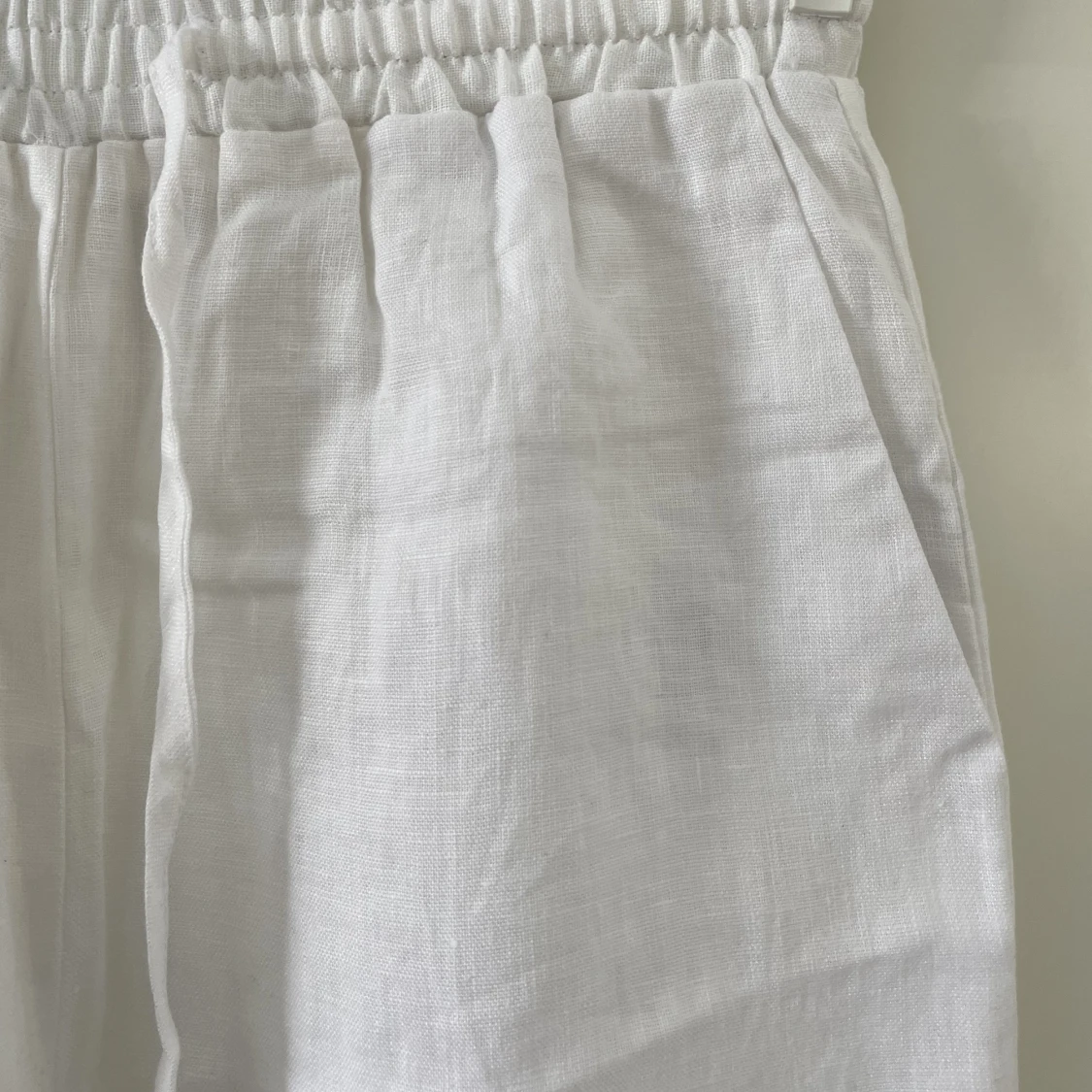 Slutsålda oanvända linnebyxor! - 90