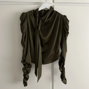 Blus - I bra skick från Zara.
