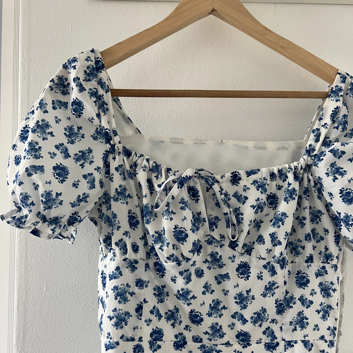 blommig klänning  - 90