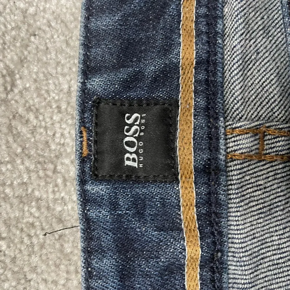 Hugo boss jeans Skick 8/10 Stl 34/30 (små i stl). Jeans & Byxor.