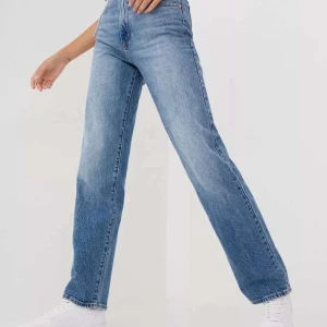 Abrand jeans  - Knappt andvända Abrand jeans modell 94 high straight jeans inga defekter jätte fina straight jeans 
