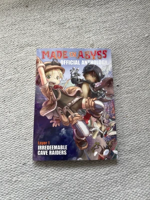 Manga bok - Säljer denna Madde in Abyss manga då jag inte är intresserad i manga längre! Hör av dig vid frågor🫶🏼