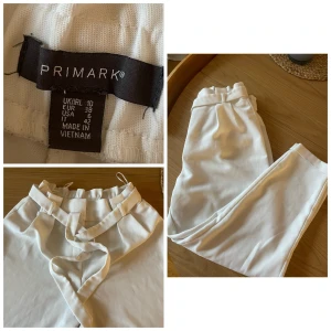 Kostymbyxor  - Med snörning i midjan. Jätte fina.  En aning genomskinliga tyvärr.  Hämtas i Högdalen eller skickas mot fraktkostnad 