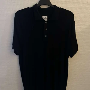 Zara pike - Riktigt snygg zara pike, med ett riktigt skönt material, använd 2-3 gånger endast!! Vid funderingar så är det bara att skriva