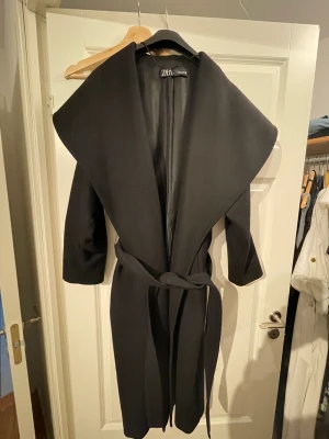 Kappa och jacka  - Kappa och jacka knappt använda  