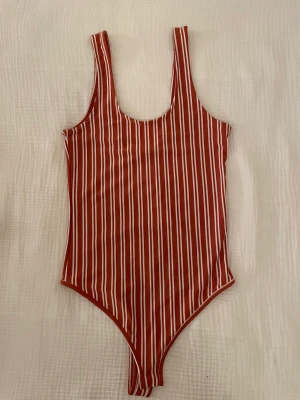 Body med lite djupare rygg - Skulle kunna användas som baddräkt 