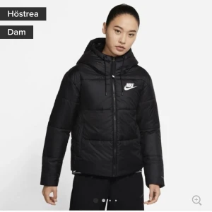 Nike jacka - Vinterjacka i märket nike. Inga defekter alls.