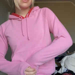 Rosa hoodie - Rosa hoodie från Björn Borg. Syns att den är använd men i bra skick!