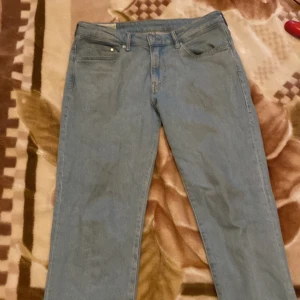 Baggy byxor - Bra skick använd 1-2 gånger passade riktigt inte mig