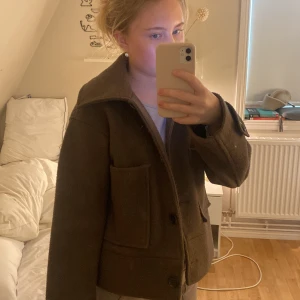 Kappahl kappa - Säljer den här jätte fina kappan från kapphal som är slutsåld. 💕