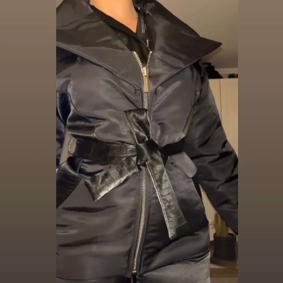 Svart belted blazer jacket - 91