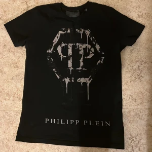 Philipp plein - En philipp plein t-shirt i nyskick!