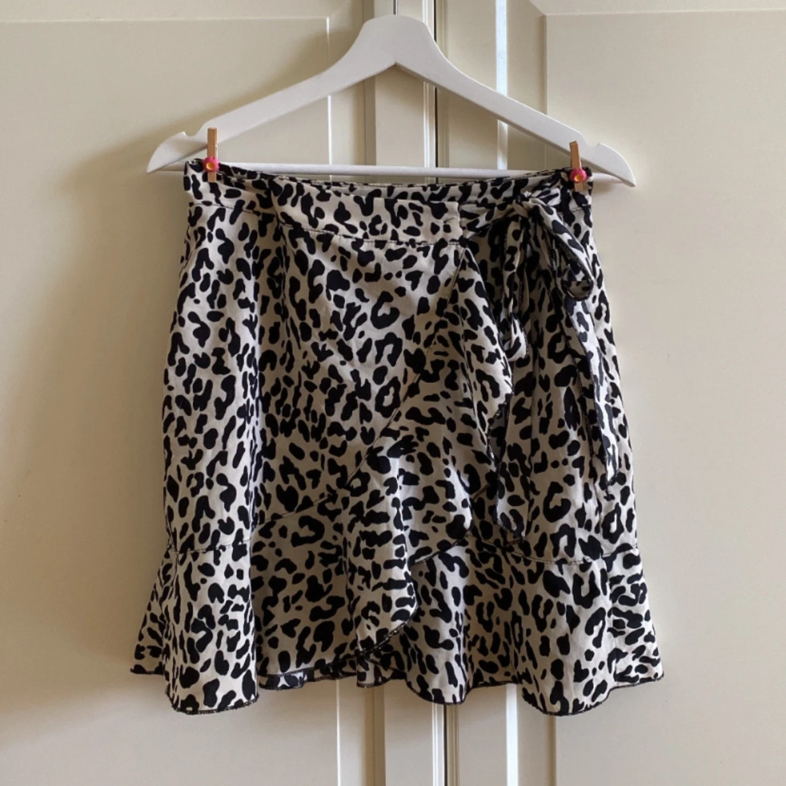 Leopardmönstrad omlottkjol