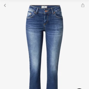 LTB jeans - Säljer dessa ursnygga ltb jeans då dom har blivit för korta för mig. Dom är lågmidjade och i modellen ”fallon”. Inga defekter🙌 Köp helst genom ”köp nu”! Pris kan diskuteras‼️