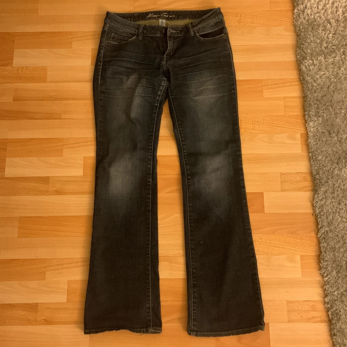 Vintage lågmidjade jeans i storlek S  - 90