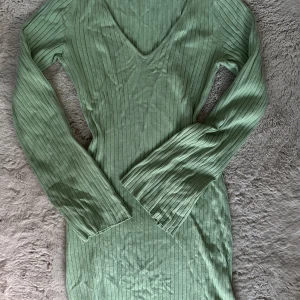 Klänning - Aldrig använd💕  En jätte fin långklänning med slits längst ner, från Bubbleroom strl Xs