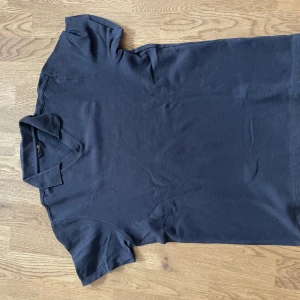 Massimo Dutti piké  - Stilig piké, lite sliten.