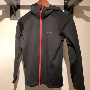 Fleecetröja Lundhags - Fleecetröja från märket Lundhags, bra nu till vinter och är i färgen svart