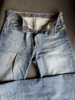 Levis jeans - Säljer även dessa jeans från Levis då de inte kommer till användning för jag har ett par liknande🫶🏼säljer för 550 men kan även tänka mig sänka priset vid snabb affär