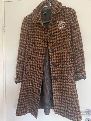 Kappa - Brun höst kappa som knappt är använd. Köparen står för frakten. 😊