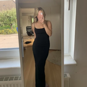 Skims från bikbok - Säljer min älskade Fake skims dress från Bikbok! Så fin och bekväm 🥰