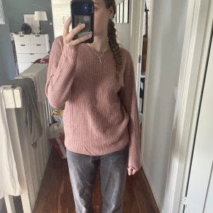 Stickad tröja - Snygg stickad tröja från lager 157! Är i storlek 150, men passar xs!