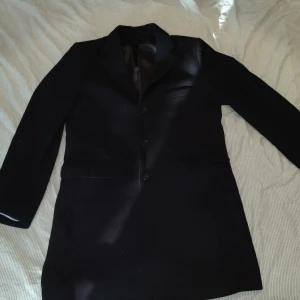 Fresh rock - Snygg ullrock. Bra skick och väldigt bra kvalite. Passar M-L