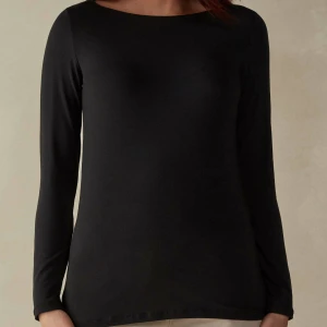 Intimissimi tröja - Säljer min svarta intimissimi tröja, använd men i bra skick!