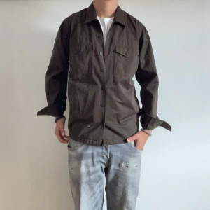 Overshirt  - Hugo Boss Overshirt - Storlek L - varan är i jätte bra skick, inga flaws! - modellen är 188cm och väger 84kg - pris 299kr - vid frågor eller funderingar är det bara att skriva!