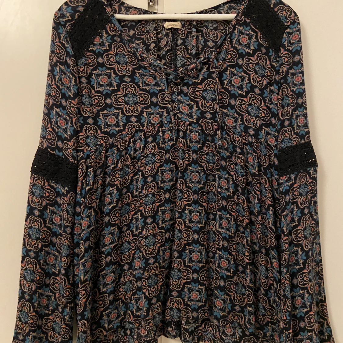 Blus från Hollister