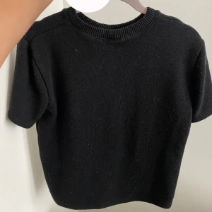 Zara tshirt stickad - Zara tshirt stickad!