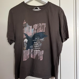 T-shirt  - Fin brun T-shirt från Cubus i bra skick🥰 storlek XL 