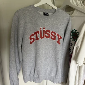 Stüssy sweatshirt  - Cond 9/10 