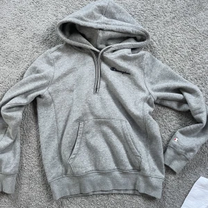 Hoodie  - Grå champion hoodie 